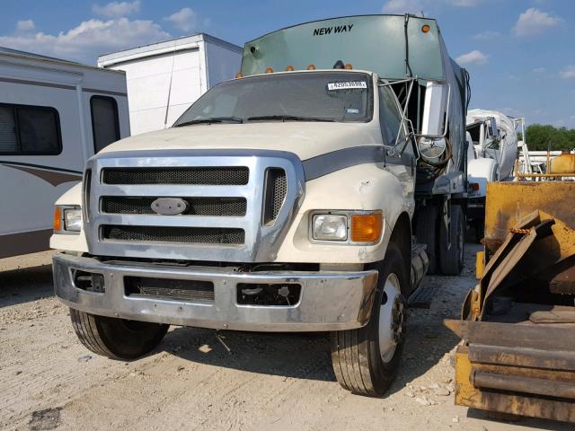 3FRXF75EX8V056141 - 2008 FORD F750 SUPER WHITE photo 2