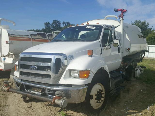 3FRXF7FB0DV776496 - 2013 FORD F750 SUPER WHITE photo 2