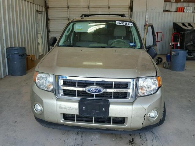 1FMCU0D75AKD39668 - 2010 FORD ESCAPE TAN photo 9