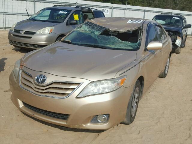 4T1BF3EK3BU196428 - 2011 TOYOTA CAMRY BASE GOLD photo 2