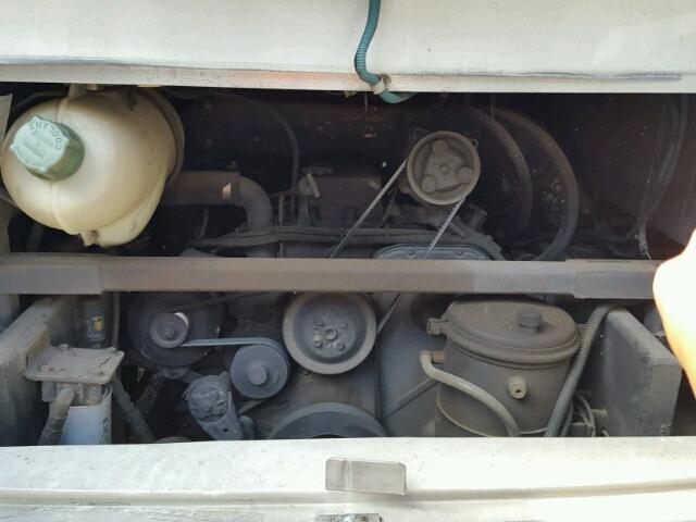 1RF120618X2007638 - 1999 ROADMASTER RAIL DYANASTER TAN photo 7