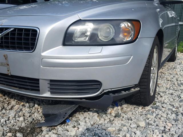 YV1MW390752056527 - 2005 VOLVO V50 2.4I SILVER photo 9