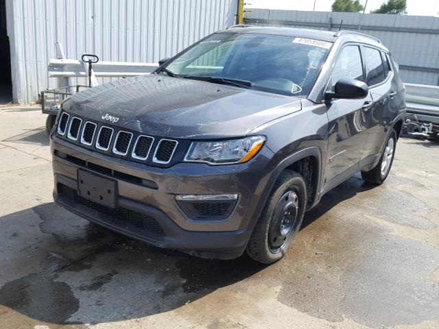 3C4NJCAB7JT319159 - 2018 JEEP COMPASS SP Серый фото 2