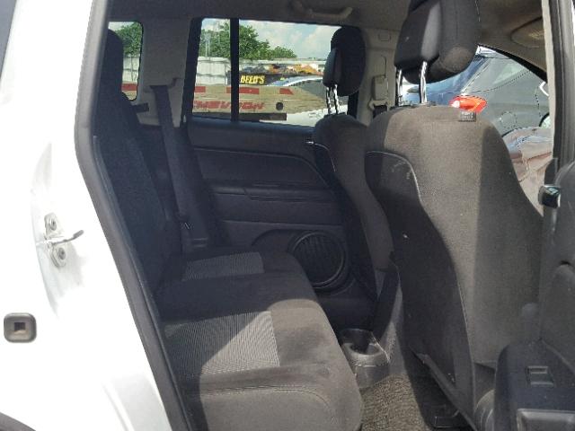 1C4NJDBB6GD534857 - 2016 JEEP COMPASS SP 白色 照片 6