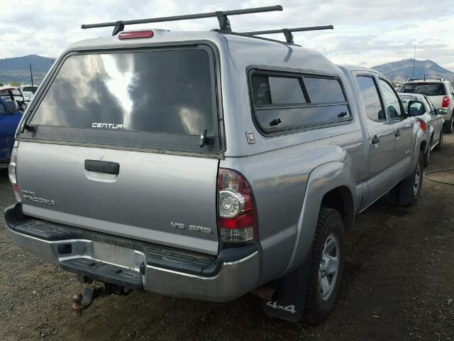 3TMMU4FNXEM062557 - 2014 TOYOTA TACOMA DOU SILVER photo 4