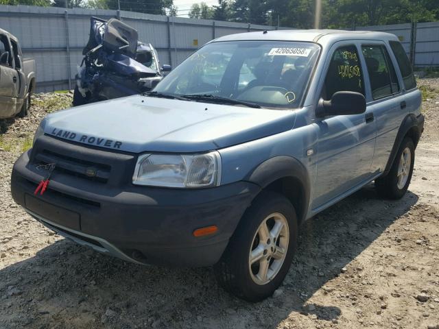 SALNM222X2A375534 - 2002 LAND ROVER FREELANDER BLUE photo 2