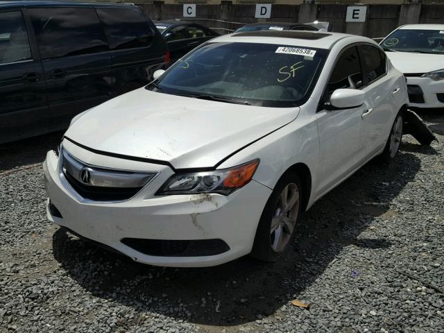 19VDE1F38EE001138 - 2014 ACURA ILX 20 WHITE photo 2