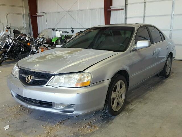 19UUA56932A006455 - 2002 ACURA 3.2TL SILVER photo 2