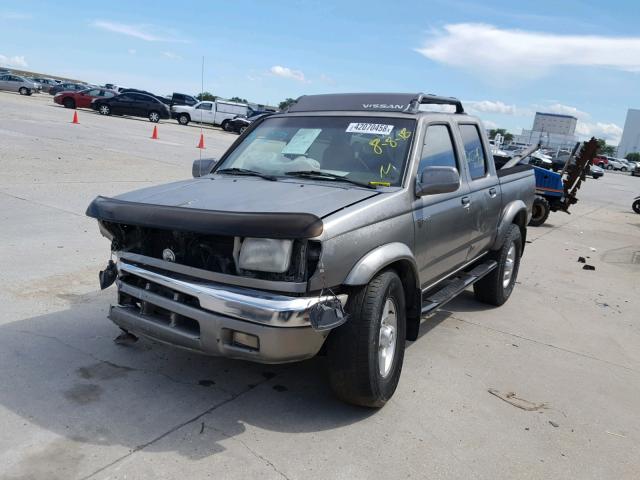 1N6ED27T5YC392583 - 2000 NISSAN FRONTIER C SILVER photo 2
