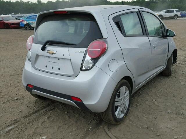 KL8CD6S9XFC749193 - 2015 CHEVROLET SPARK 1LT SILVER photo 4