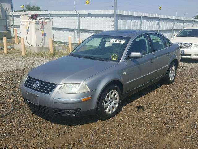 WVWPD63B82P352109 - 2002 VOLKSWAGEN PASSAT GLS SILVER photo 2