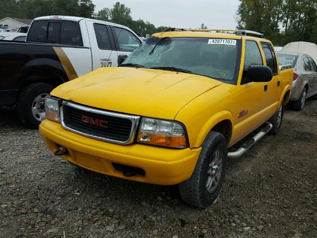 1GTDT13XX3K150097 - 2003 GMC SONOMA YELLOW photo 2