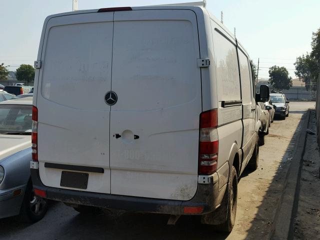 WD3PE7DD7GP316934 - 2016 MERCEDES-BENZ SPRINTER 2 WHITE photo 4