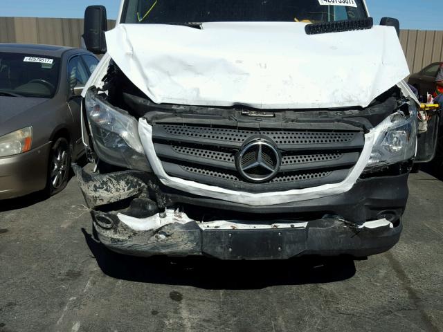 WD3PE7DD7GP316934 - 2016 MERCEDES-BENZ SPRINTER 2 WHITE photo 9