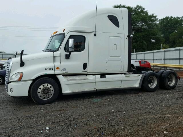 1FUJGLDR1BSBB9605 - 2011 FREIGHTLINER CASCADIA 1 WHITE photo 9