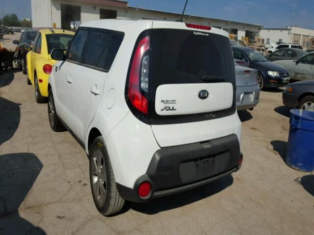 KNDJN2A21F7122304 - 2015 KIA SOUL WHITE photo 3