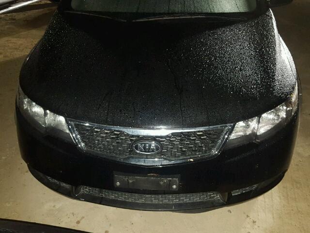 KNAFU4A27D5733741 - 2013 KIA FORTE BLACK photo 7