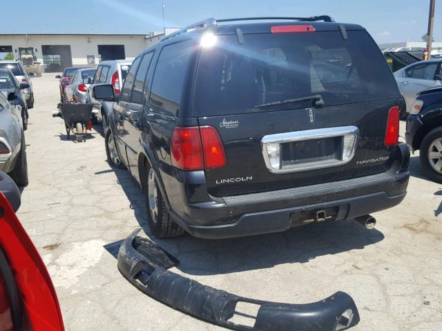 5LMFU28526LJ19467 - 2006 LINCOLN NAVIGATOR Schwarz Foto 3