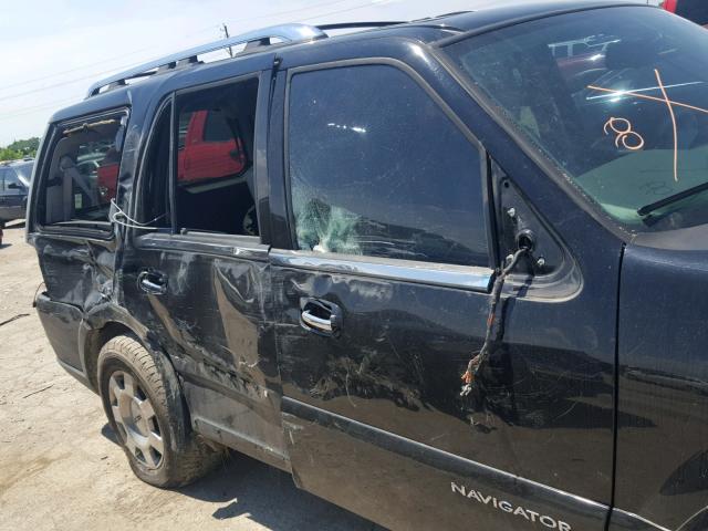 5LMFU28526LJ19467 - 2006 LINCOLN NAVIGATOR Schwarz Foto 9