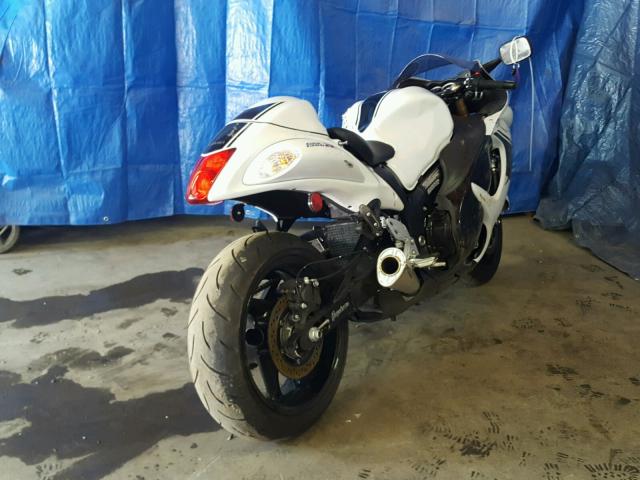 JS1GX72B8H2100438 - 2017 SUZUKI GSX1300 RA WHITE photo 4