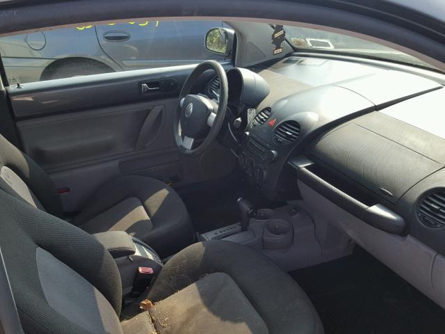 3VWCK31C34M413970 - 2004 VOLKSWAGEN NEW BEETLE 灰色 照片 5