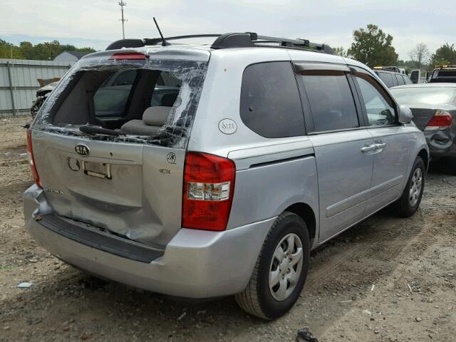 KNDMB133886197418 - 2008 KIA SEDONA SILVER photo 4