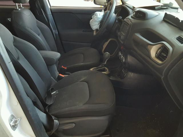 ZACCJAAT2GPC95762 - 2016 JEEP RENEGADE S WHITE photo 5