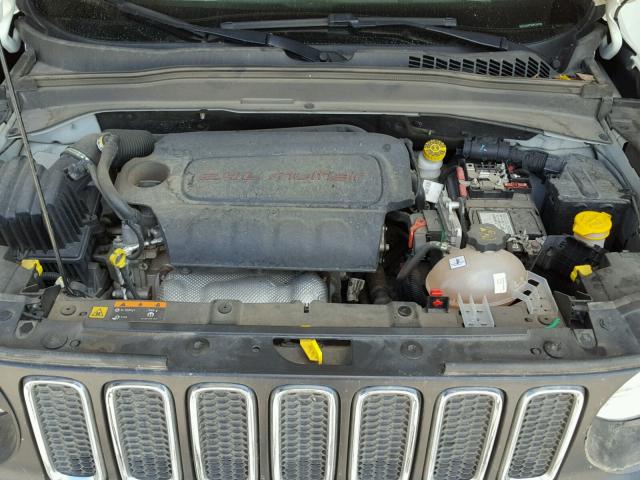 ZACCJAAT2GPC95762 - 2016 JEEP RENEGADE S WHITE photo 7