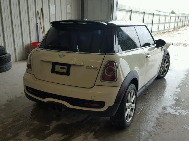 WMWSV3C53CTY18051 - 2012 MINI COOPER S WHITE photo 4