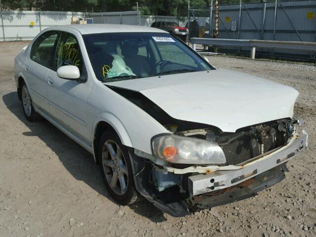 JN1DA31D82T422622 - 2002 NISSAN MAXIMA GLE WHITE photo 1