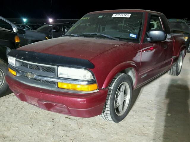 1GCCS19W8Y8223436 - 2000 CHEVROLET S TRUCK RED photo 2