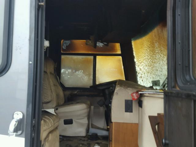 1RF120616Y1007855 - 2000 ROADMASTER RAIL EXECUTIVE/ Biały zdjęcie 5