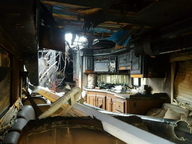 1RF120616Y1007855 - 2000 ROADMASTER RAIL EXECUTIVE/ Biały zdjęcie 6