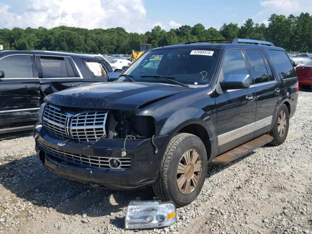5LMFU27528LJ11051 - 2008 LINCOLN NAVIGATOR Schwarz Foto 2