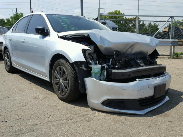 3VW2K7AJ9EM300267 - 2014 VOLKSWAGEN JETTA BASE 银色 照片 1