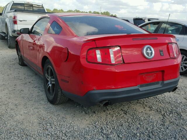 1ZVBP8AM1C5210986 - 2012 FORD MUSTANG RED photo 3