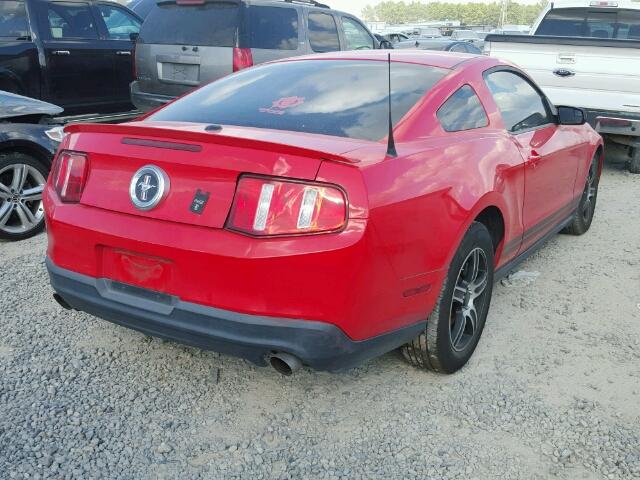 1ZVBP8AM1C5210986 - 2012 FORD MUSTANG RED photo 4