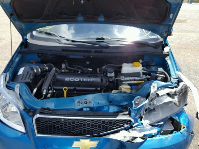 KL1TD66EX9B651068 - 2009 CHEVROLET AVEO LS BLUE photo 7