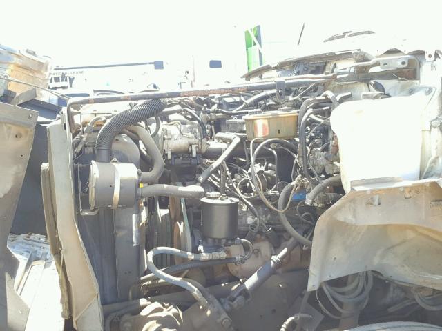 1FDPF70J0PVA37752 - 1993 FORD F700 WHITE photo 7