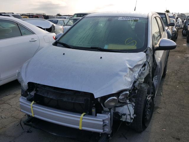 1G1JA6SH0E4239421 - 2014 CHEVROLET SONIC LS SILVER photo 2