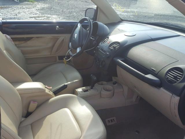 3VWCM31Y84M329763 - 2004 VOLKSWAGEN NEW BEETLE 蓝色 照片 5