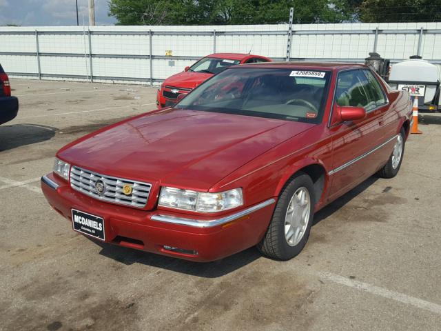 1G6EL12Y7VU601432 - 1997 CADILLAC ELDORADO RED photo 2