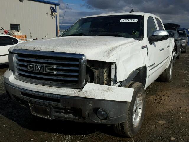 3GTEK13209G246364 - 2009 GMC SIERRA WHITE photo 2