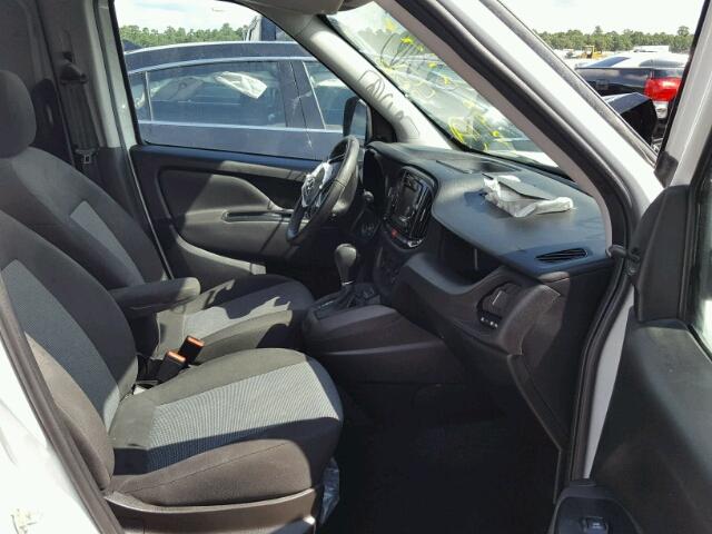 ZFBERFAB0H6F18946 - 2017 RAM PROMASTER 白色 照片 5