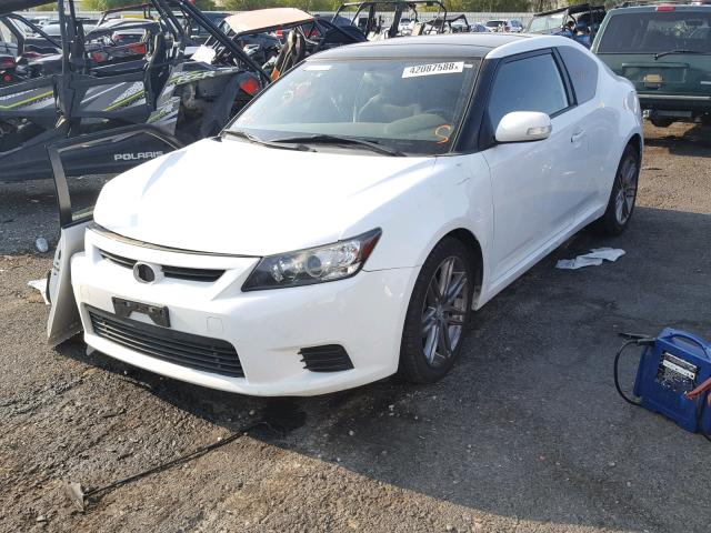 JTKJF5C78B3020757 - 2011 TOYOTA SCION TC 白色 照片 2