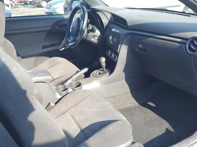 JTKJF5C78B3020757 - 2011 TOYOTA SCION TC 白色 照片 5