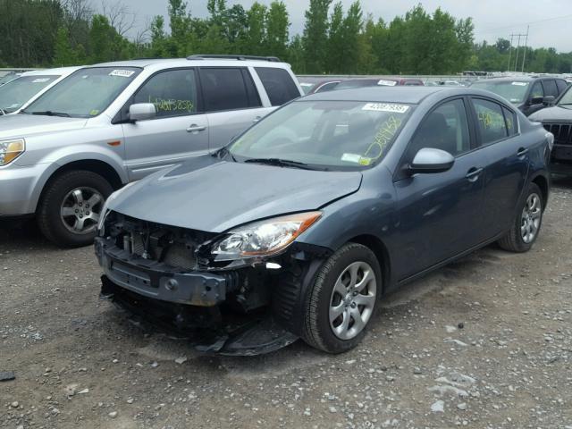 JM1BL1TGXD1777879 - 2013 MAZDA 3 I GRAY photo 2