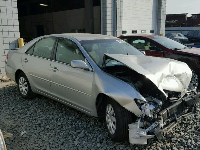 4T1BE30K06U119421 - 2006 TOYOTA CAMRY LE SILVER photo 1