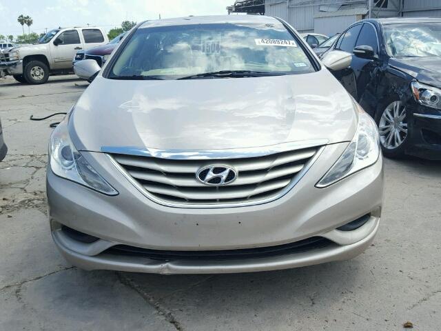 5NPEB4AC9BH244672 - 2011 HYUNDAI SONATA GLS SILVER photo 9