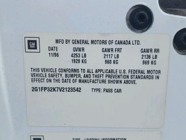 2G1FP32K7V2123542 - 1997 CHEVROLET CAMARO BAS თეთრი ფოტო 10